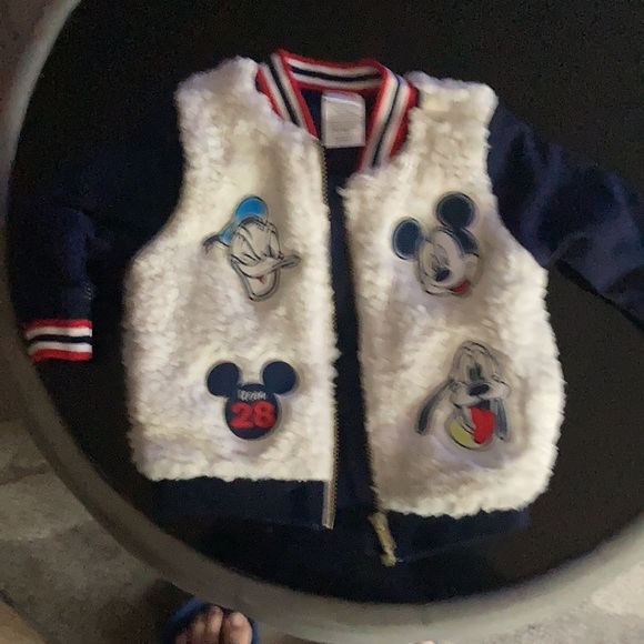 Levi’s Hoodie & Disney Junior Jacket, size 2T. Great condition - Picture 3 of 6